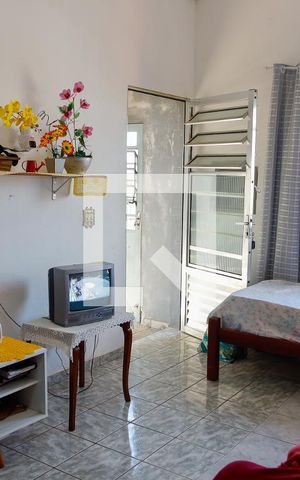 Casa à venda com 372m², 7 quartos e 4 vagas Casa à venda com 372m², 7 quartos e 4 vagassala