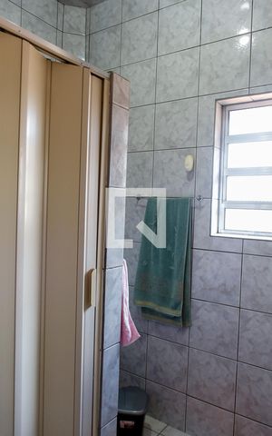 Casa à venda com 372m², 7 quartos e 4 vagas Casa à venda com 372m², 7 quartos e 4 vagasBanheiro da Suíte 3