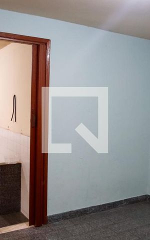 Casa à venda com 372m², 7 quartos e 4 vagas Casa à venda com 372m², 7 quartos e 4 vagasQuarto 2