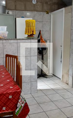Casa à venda com 372m², 7 quartos e 4 vagas Casa à venda com 372m², 7 quartos e 4 vagasCozinha