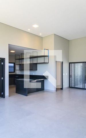 Casa de condomínio à venda com 282m², 3 quartos e 4 vagas Casa de condomínio à venda com 282m², 3 quartos e 4 vagasSala