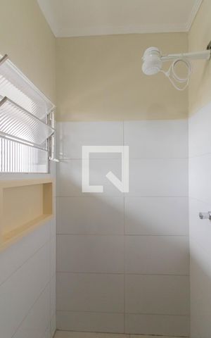 Studio para alugar com 25m², 1 quarto e sem vaga Studio para alugar com 25m², 1 quarto e sem vagaBanheiro