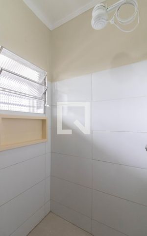 Studio para alugar com 25m², 1 quarto e sem vaga Studio para alugar com 25m², 1 quarto e sem vagaBanheiro
