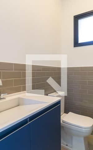 Casa de condomínio à venda com 383m², 4 quartos e 4 vagas Casa de condomínio à venda com 383m², 4 quartos e 4 vagasLavabo