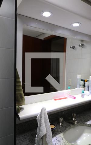 Apartamento à venda com 216m², 3 quartos e 2 vagasBanheiro da Suíte