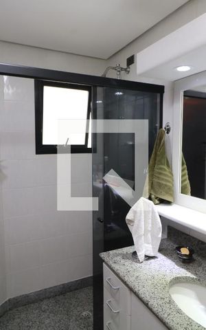 Apartamento à venda com 216m², 3 quartos e 2 vagasBanheiro da Suíte