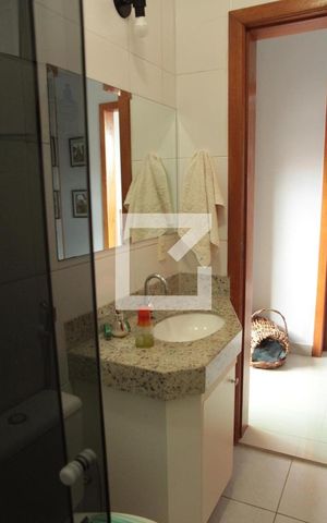 Apartamento à venda com 130m², 3 quartos e 2 vagas banheiro 02