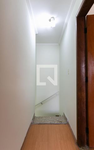 Casa de condomínio à venda com 63m², 2 quartos e 1 vaga Casa de condomínio à venda com 63m², 2 quartos e 1 vagaHall