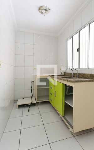 Casa de condomínio à venda com 63m², 2 quartos e 1 vaga Casa de condomínio à venda com 63m², 2 quartos e 1 vagaCozinha