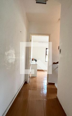 Casa à venda com 120m², 3 quartos e 1 vaga Casa à venda com 120m², 3 quartos e 1 vagaCorredor