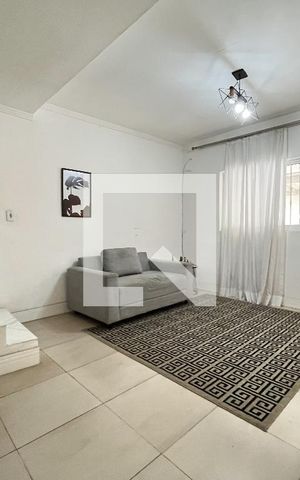 Casa à venda com 120m², 3 quartos e 1 vaga Casa à venda com 120m², 3 quartos e 1 vagaSala