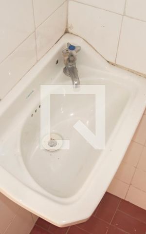 Casa à venda com 100m², 2 quartos e 1 vagaBanheiro de Serviço