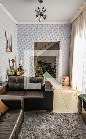 Casa de condomínio à venda com 160m², 2 quartos e 2 vagasSala