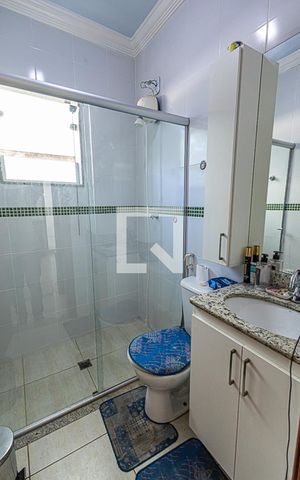 Casa de condomínio à venda com 160m², 2 quartos e 2 vagasBanheiro