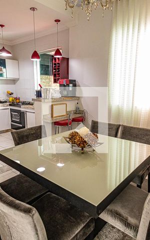 Casa de condomínio à venda com 160m², 2 quartos e 2 vagasCopa