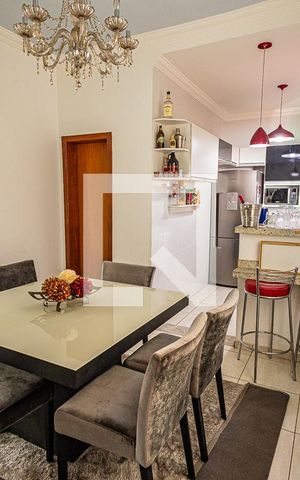 Casa de condomínio à venda com 160m², 2 quartos e 2 vagasCopa