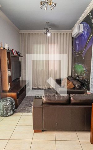 Casa de condomínio à venda com 160m², 2 quartos e 2 vagasSala
