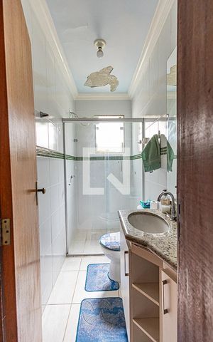 Casa de condomínio à venda com 160m², 2 quartos e 2 vagasBanheiro