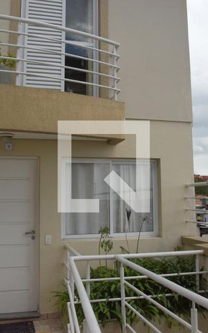 Casa de condomínio à venda com 117m², 3 quartos e 2 vagasFachada