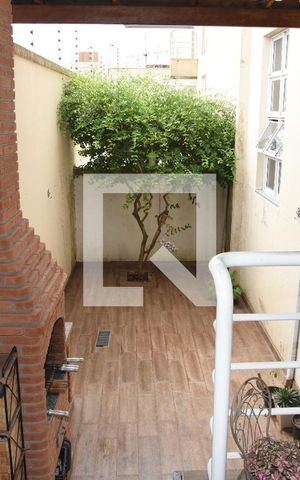 Casa de condomínio à venda com 117m², 3 quartos e 2 vagasQuintal
