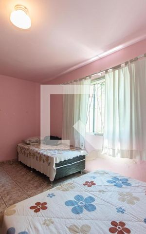 Casa à venda com 450m², 2 quartos e 4 vagas Casa à venda com 450m², 2 quartos e 4 vagasQuarto 1