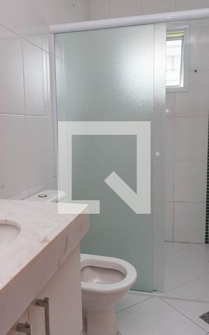 Casa à venda com 220m², 2 quartos e 3 vagas Casa à venda com 220m², 2 quartos e 3 vagasBanheiro social