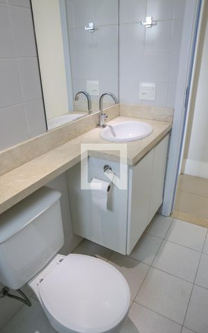 Apartamento para alugar com 49m², 2 quartos e 1 vaga Apartamento para alugar com 49m², 2 quartos e 1 vagaBanheiro