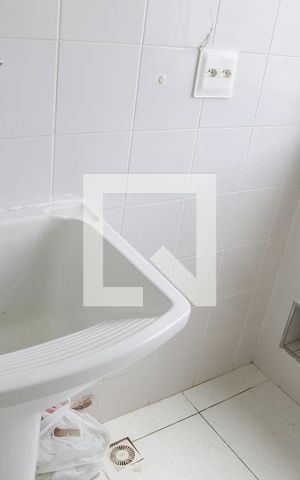 Apartamento para alugar com 49m², 2 quartos e 1 vaga Apartamento para alugar com 49m², 2 quartos e 1 vagaCozinha e Área de Serviço