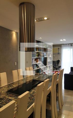 Apartamento à venda com 77m², 2 quartos e 1 vagaSala