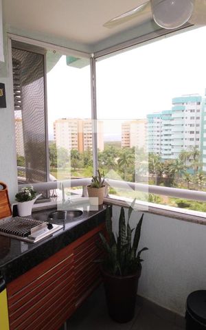 Apartamento à venda com 77m², 2 quartos e 1 vagaVaranda da sala