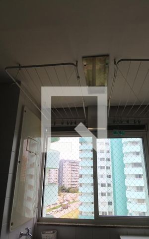 Apartamento à venda com 77m², 2 quartos e 1 vagaÁrea de serviço