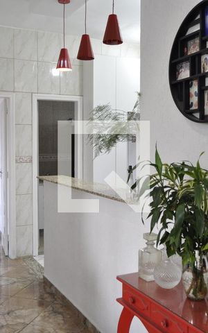 Apartamento para alugar com 81m², 2 quartos e sem vagaCorredor