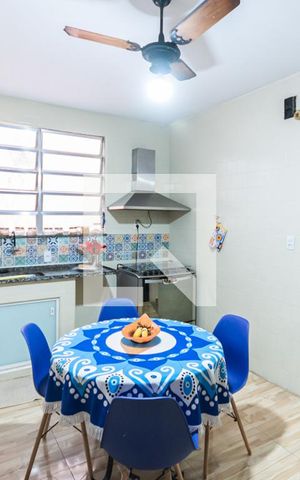Casa à venda com 250m², 4 quartos e 2 vagasCozinha