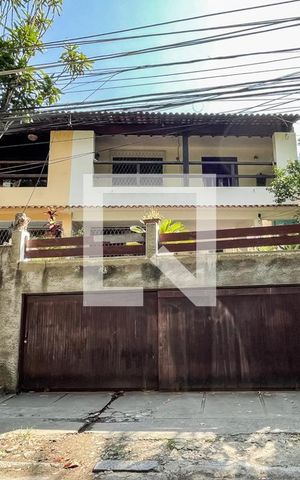 Casa à venda com 250m², 4 quartos e 2 vagasPLACA/ Fachada