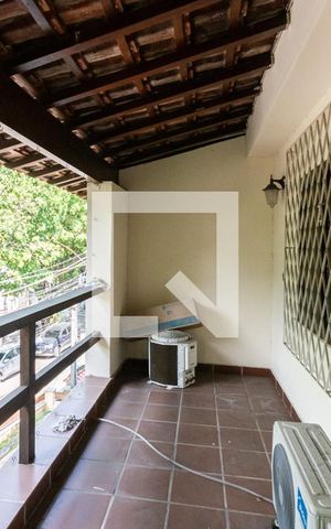 Casa à venda com 250m², 4 quartos e 2 vagasVaranda Quarto 3