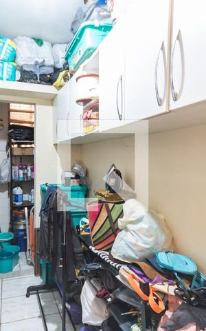 Casa à venda com 250m², 4 quartos e 2 vagasQuarto de Serviço