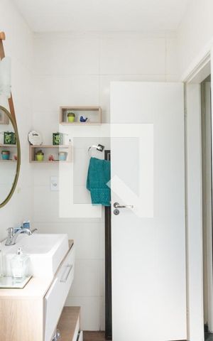 Casa à venda com 250m², 4 quartos e 2 vagasBanheiro segundo andar