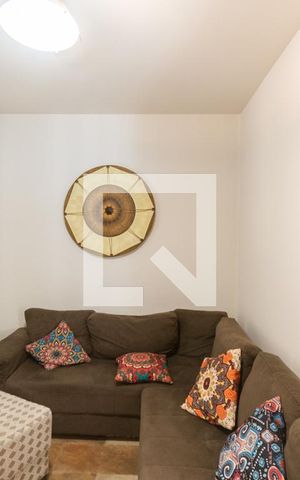 Casa à venda com 250m², 4 quartos e 2 vagasSala de TV