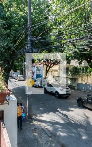 Casa à venda com 250m², 4 quartos e 2 vagasVaranda