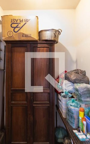 Casa à venda com 250m², 4 quartos e 2 vagasQuarto de Serviço