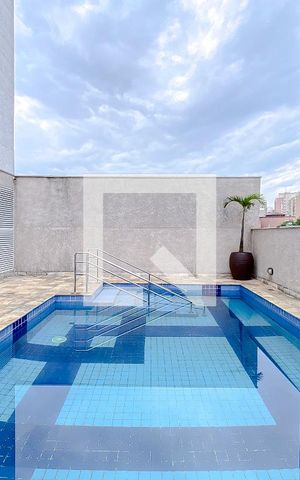Apartamento à venda com 34m², 1 quarto e sem vagaÁrea comum - Piscina
