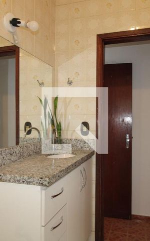 Casa à venda com 150m², 3 quartos e 2 vagasBanheiro da Suíte 1