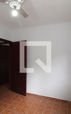 Casa à venda com 150m², 3 quartos e 2 vagasQuarto 2 - Suíte