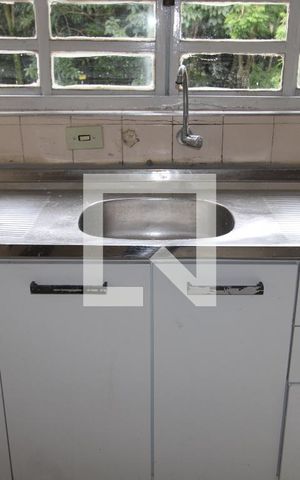 Casa à venda com 150m², 3 quartos e 2 vagasCozinha - Armários
