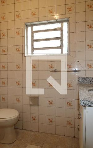Casa à venda com 150m², 3 quartos e 2 vagasBanheiro da Suíte 2