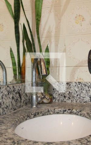 Casa à venda com 150m², 3 quartos e 2 vagasBanheiro da Suíte 1