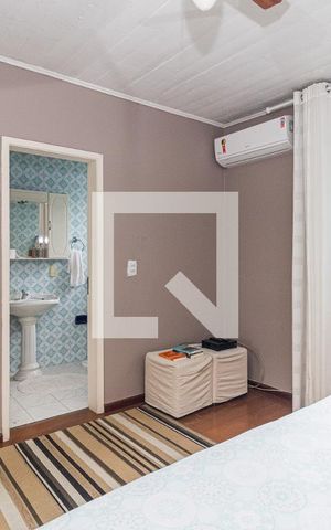 Casa à venda com 174m², 4 quartos e 2 vagasQuarto 1 suite