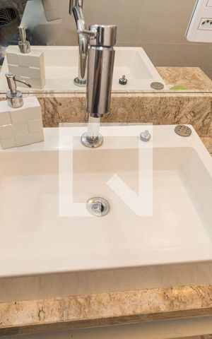 Casa à venda com 174m², 4 quartos e 2 vagasBanheiro Social