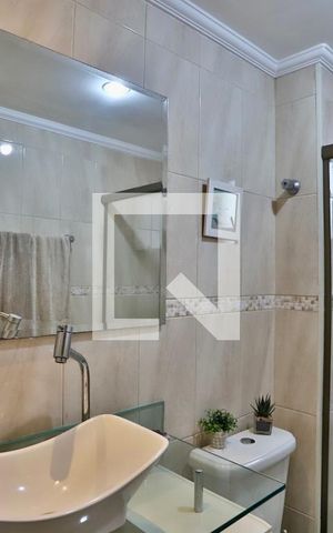 Apartamento à venda com 56m², 2 quartos e 1 vaga Apartamento à venda com 56m², 2 quartos e 1 vagaBanheiro