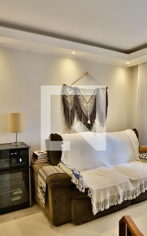 Apartamento à venda com 56m², 2 quartos e 1 vaga Apartamento à venda com 56m², 2 quartos e 1 vagaSala